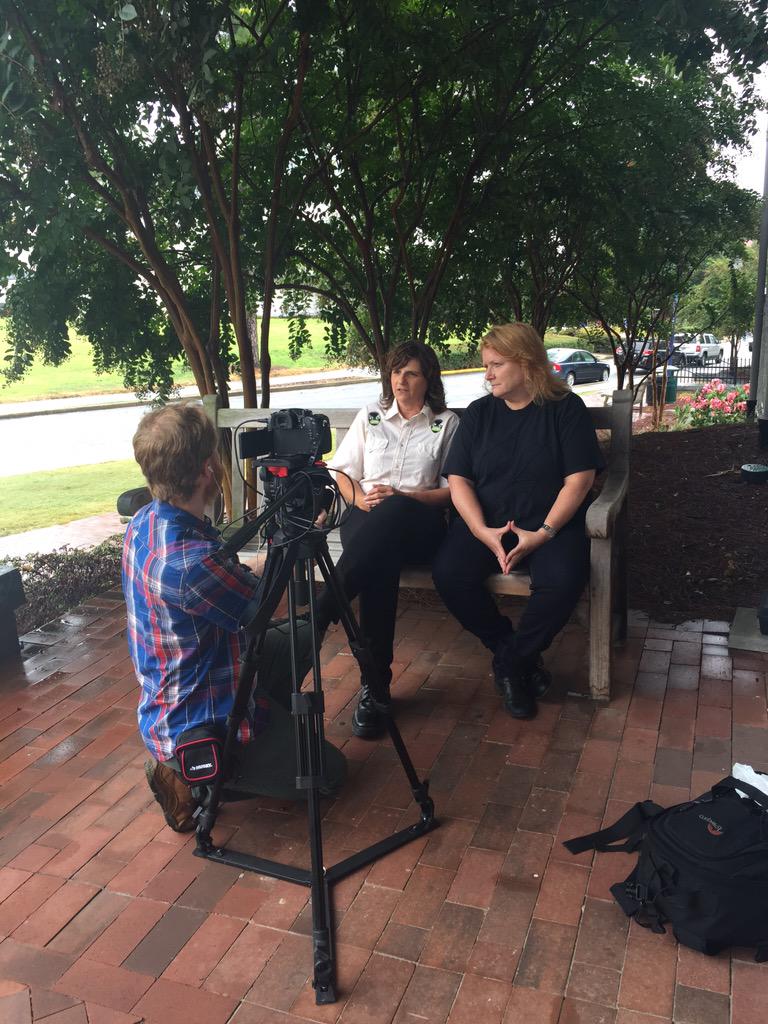 EmoryAlumni's tweet photo. Pre show interview with @Indigo_Girls at #ImInEmoryHC @EmoryAlumni http://t.co/EAKdMFMXbH