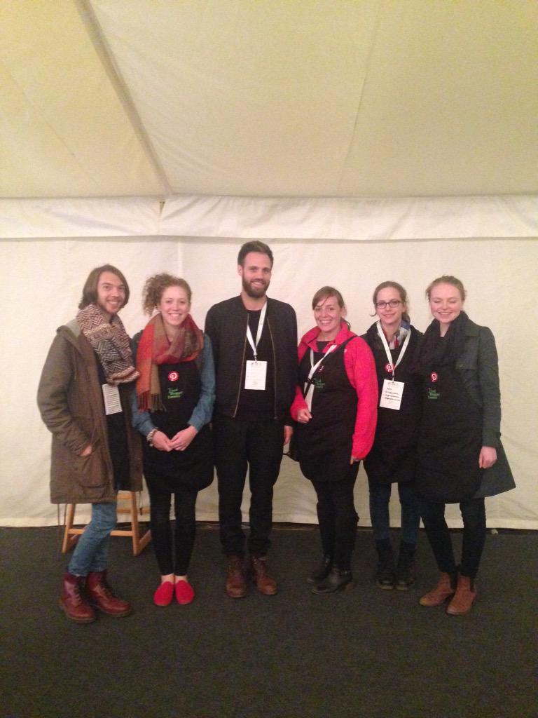 Edgy_Nutrition's tweet photo. Ending the day @bloggerconnect with a #fbcteam picture & @gkstories can't wait to see what tomorrow brings #FBC15 http://t.co/2ahrU8hLMZ