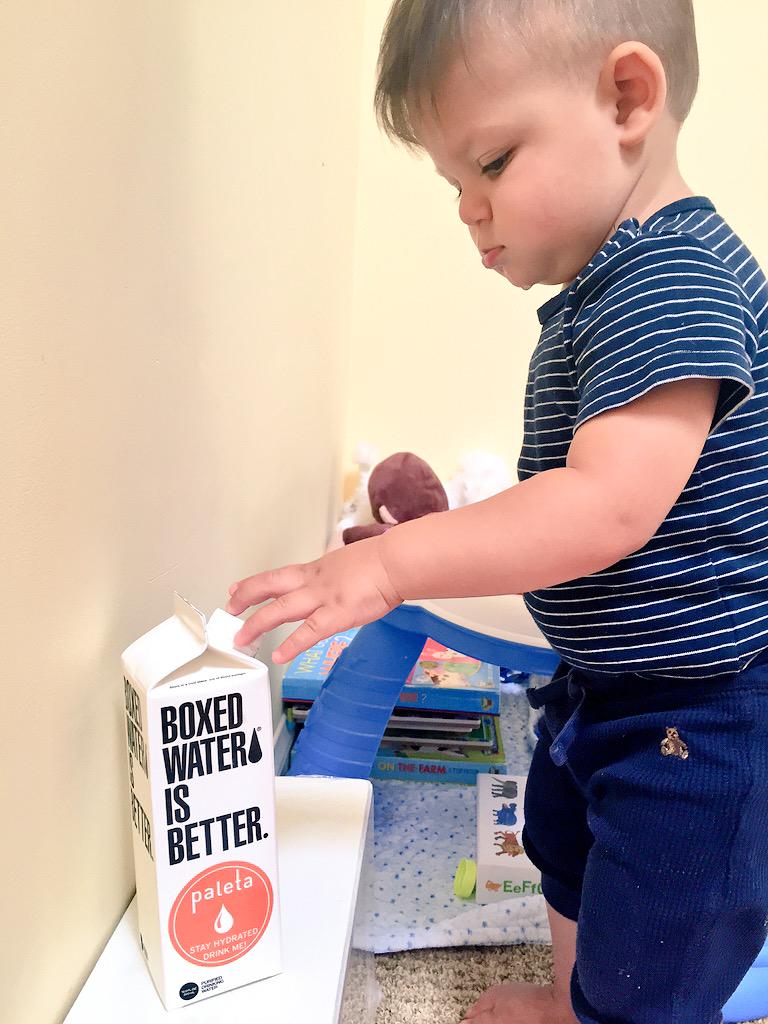 LuxuryPRGal's tweet photo. #LA is still an inferno and at #CasaDeKirk we know that @eatPALETA's @boxedwater is better. Stay hydrated, people! 💦 http://t.co/mQ6fXC6Mzd