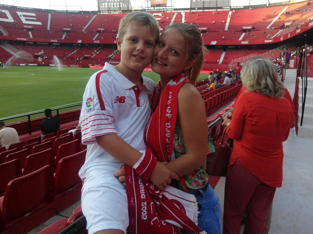 biyonder's tweet image. ole los guapos!