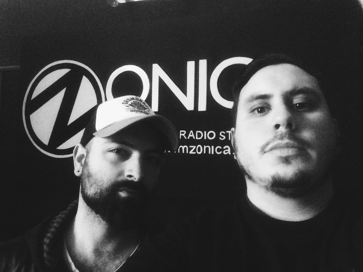 hmnrock's tweet photo. Ya estamos en Radio Zonica FM 105.9 @fmbombadetiempo http://t.co/BwTIdMymmj