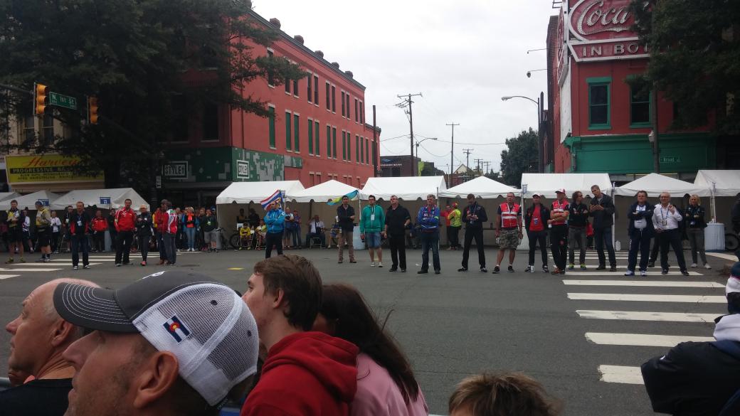 danger_erin's tweet photo. Nice to see some riders and staff watching the screen just like the rest of the crowd #VCUAnthCrowd #UCI2015 #VCUBRB http://t.co/yaY9dfrFsS