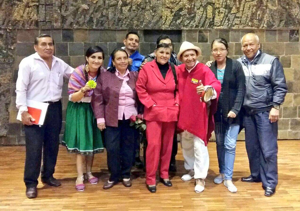 IndioManuelEc's tweet photo. Gracias por compartir los #43años del indio manuel http://t.co/660AnataPp