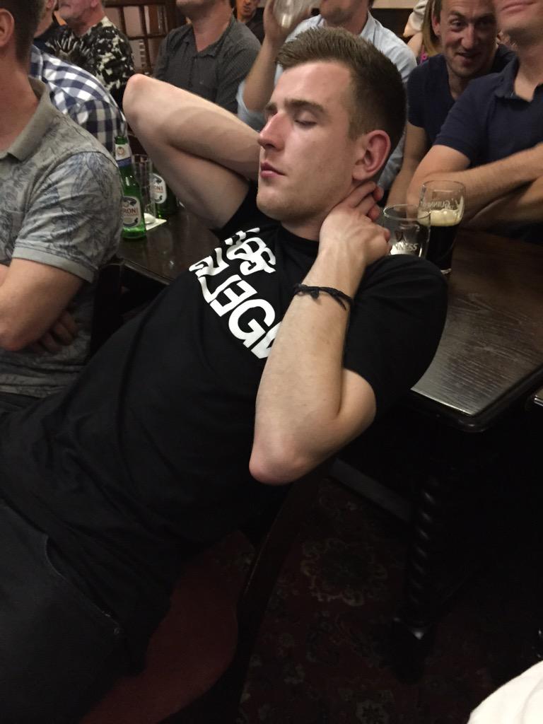 TimperleyHockey's tweet photo. The #portchallenge takes another victim! Port 1 - 0 @StuartLHeywood http://t.co/SknfrVD6mi