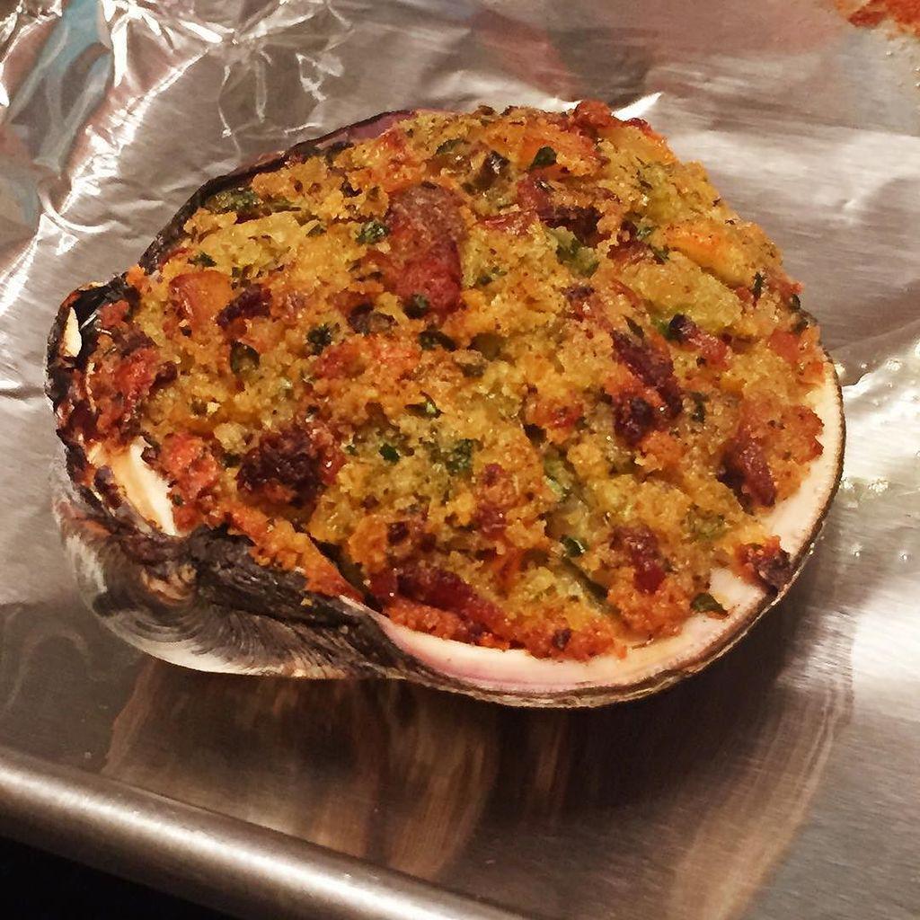 BillLenoir's tweet photo. Homemade stuffies. #StuffedQuahogs #clams http://t.co/GiERjxZcJN