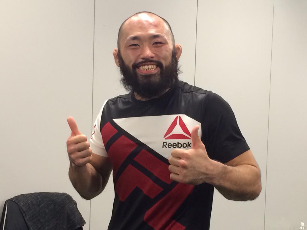 ufc_jp's tweet photo. UFC初勝利、おめでとうございます！
UFCJapan http://t.co/0ZKbZ9F1kf