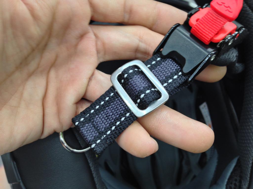 ricoland_sa's tweet image. ついに入荷！KABUTO・KAMUI2です*\(^o^)/*
ナノテク技術により3年消臭のMOFF素材のあご紐と微調整ができるマイクロラチェットが新たに採用されました！！
#OGK #KAMUI2 #KABUTO #MOFF