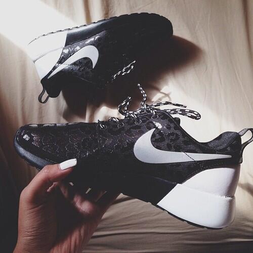 BurningPounds's tweet photo. Roshe Runs http://t.co/FphwyS89G4