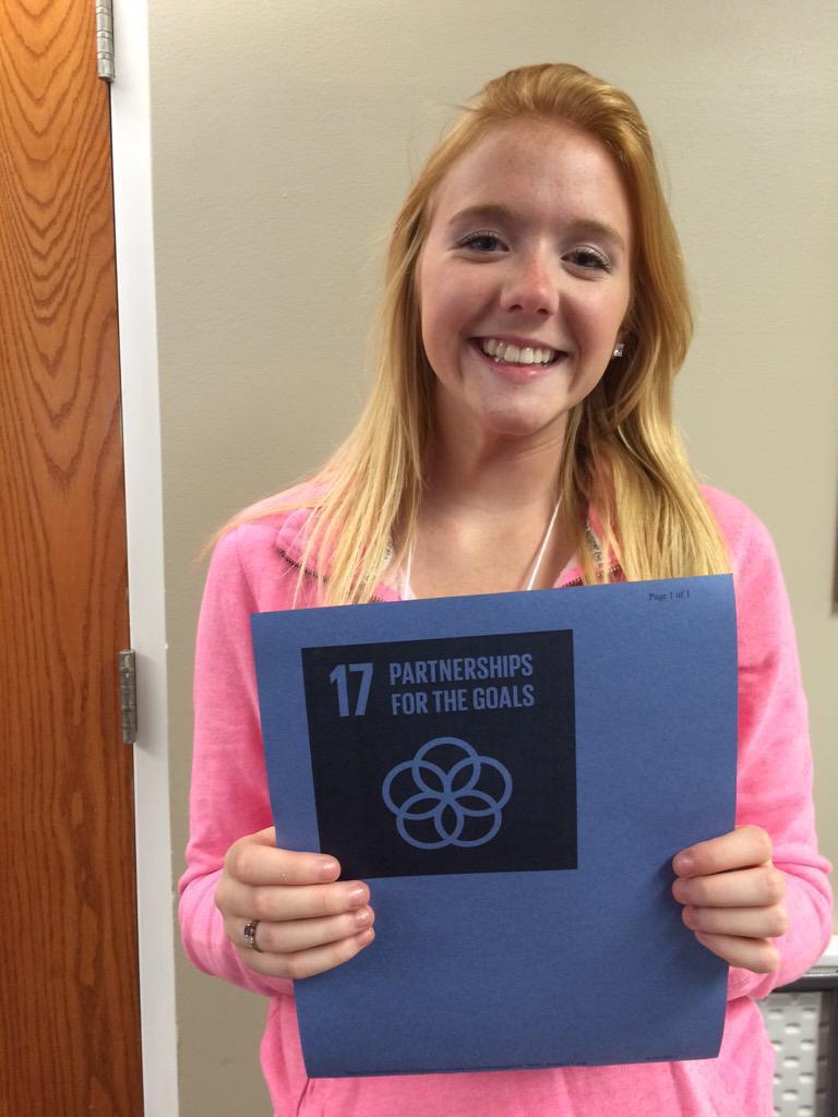 IngridBego's tweet photo. #GlobalCitizen #HCMUN http://t.co/qJxoWED8Ka