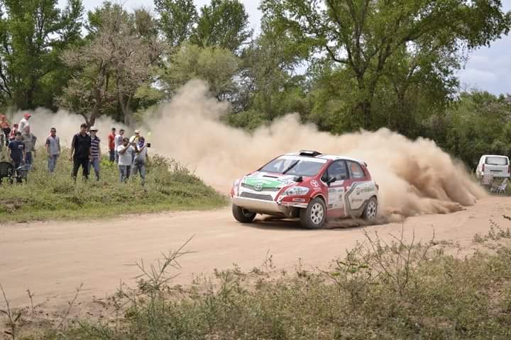 transchacorally's tweet photo. Ale Galanti con todo el apoyo del @Toyotoshi_py se lleva la 2da etapa durisima del @transchacorally 2015 http://t.co/3Jvu3e90Db