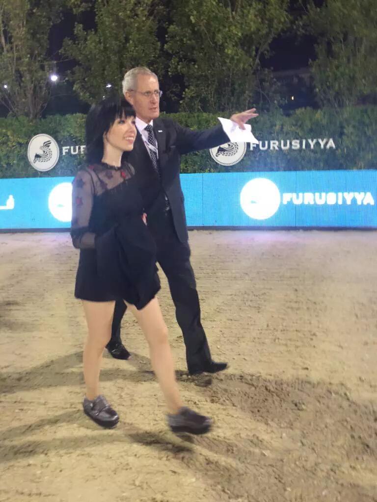 CRJ_ST_BCN's tweet photo. Carly hoy en el recinto del concierto. http://t.co/nngoU7jpND
