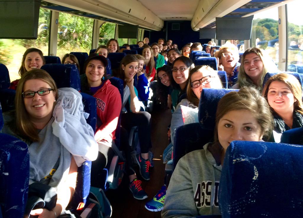 AssumptionUMA's tweet photo. Assumption students are on their way to see #PopeInPhilly! #HigherEdWithPope http://t.co/43wZyrsFmJ