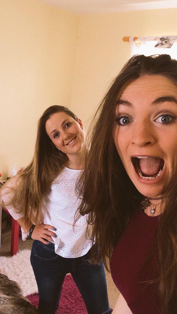 kcarss123's tweet photo. Lovely catch up with @Stephanieocalla tonight ... Miss my crazy roomie so much ❤️🇺🇸 #legend #besties http://t.co/vlpH8g68w7