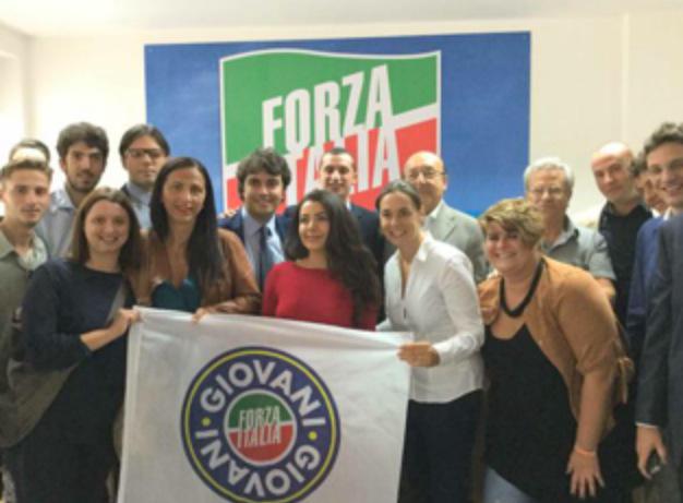fi_giovani's tweet photo. #Lecce #Frosinone #Cavalgese un ordinario #sabato di passione   #numeri ed #entusiasmo #noiconsilvio!#secondianessuno http://t.co/NDygnUQQE7