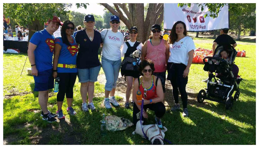 bgsings's tweet photo. @DFSWest Women of Warner (WOW) at The Power Walk for Dress for Success, our outreach partner. https://t.co/nmLedVNTdF http://t.co/mtkCqANexo
