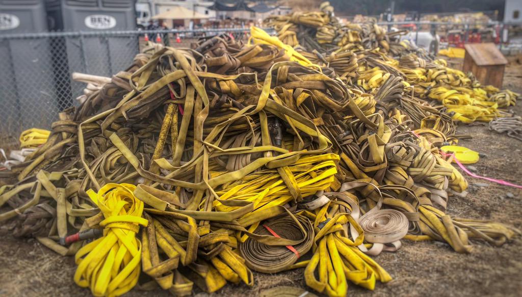 SoCalUSFS_Fire's tweet photo. After the fires:  Backhauling, testing, cleaning &amp; rerolling miles &amp; miles of fire hose #MadRiverComplex photo http://t.co/JphHMU5yuW