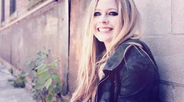Happy Birthday to Avril Lavigne  