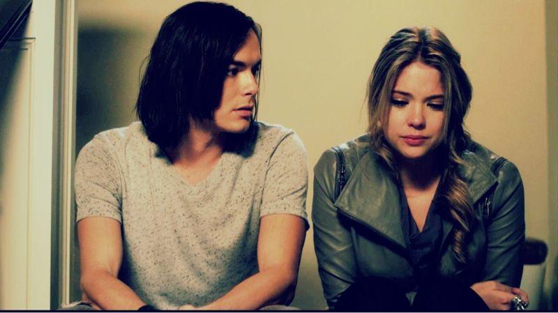 explicandootp's tweet photo. "TOP MELHORES OTP's."

#6 - HANNA E CALEB (PRETTY LITTLE LIARS) http://t.co/6WRFBm4Usv