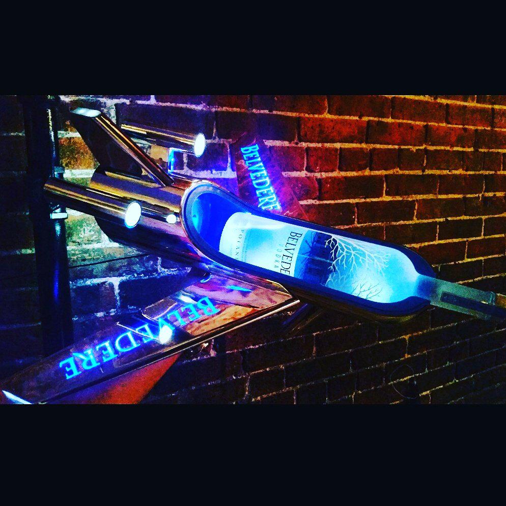 KelsoElektro's tweet photo. Fly over to @XSLoungeri for another Saturday night with @ExistOnTheList_ and @derektheprince! http://t.co/891PrNxMKZ