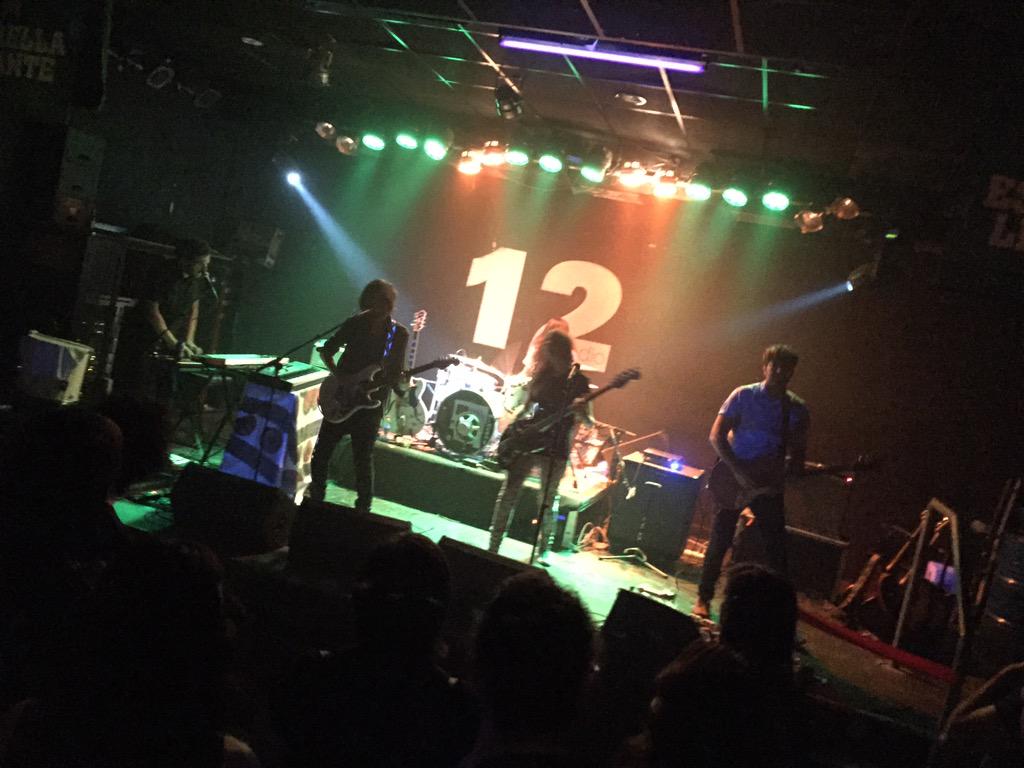 Intensidades sonoras de otro planeta. Eso es <a href="/_RufusTFirefly_/">Rufus T. Firefly</a> en el <a href="/12YMEDIO/">12YMEDIO</a>. Maldita locura.