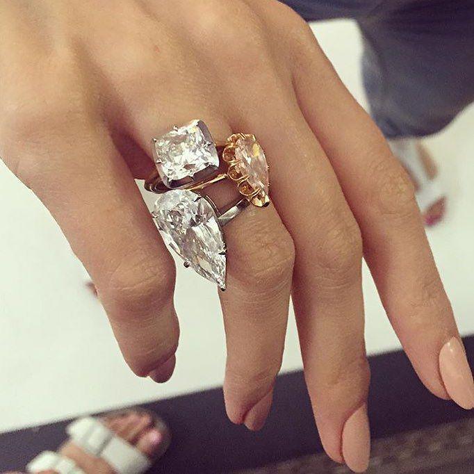 MikeNekta's tweet photo. #StackThemRight right @jessicamccormackdiamonds! Pink and White pear shaped with a gorgeous #CushionCut!
#ClassicCh… http://t.co/TUKm35KQW2
