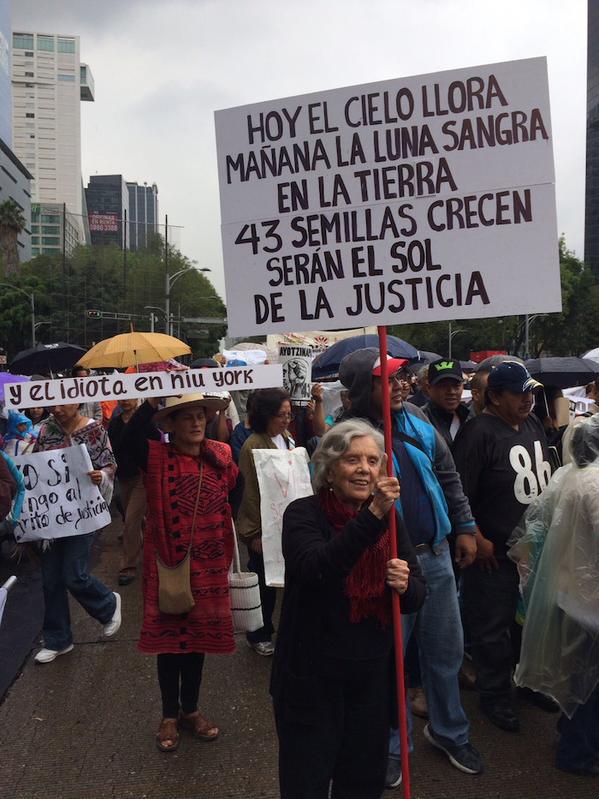 kikesma's tweet photo. 26 de Septiembre 2015
Se demostró que la única 
"Verdad histórica"
es la lucha ciudadana.
 #DiaDeLaIndignacion http://t.co/cA6l1LLb4s