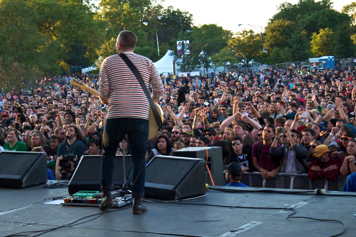 jessicadeanrose's tweet photo. Best set @aof_official at @RiotFest in #Chicago // http://t.co/Jz7pzvMU8C // #AlexisOnFire #RiotFest #ScopeOut http://t.co/atvJXfNPKi