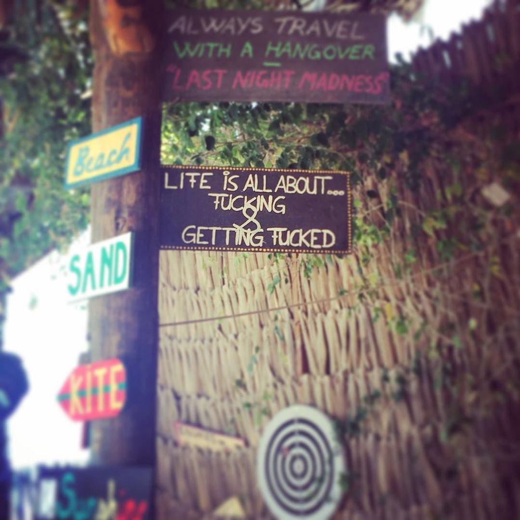 weKitesurf's tweet photo. #quqooloco @barracadokite #bar #pousada #brazil #usa #beach #sun #kitesurf #kite #kiteboarding #beachlife #fuck #fu… http://t.co/L1iHK5mxWy