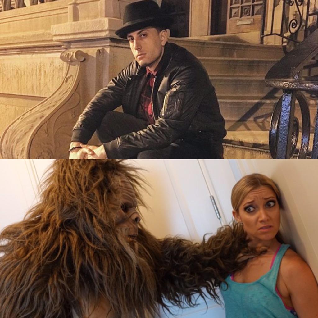 samantha_massa's tweet photo. Follow @Jessewelle -Jessewelle and @PhillyChic5 -jeanapvp on Instagram!!! #lookingforgenerals #DopeFreshNation http://t.co/FCgGxoEGZK
