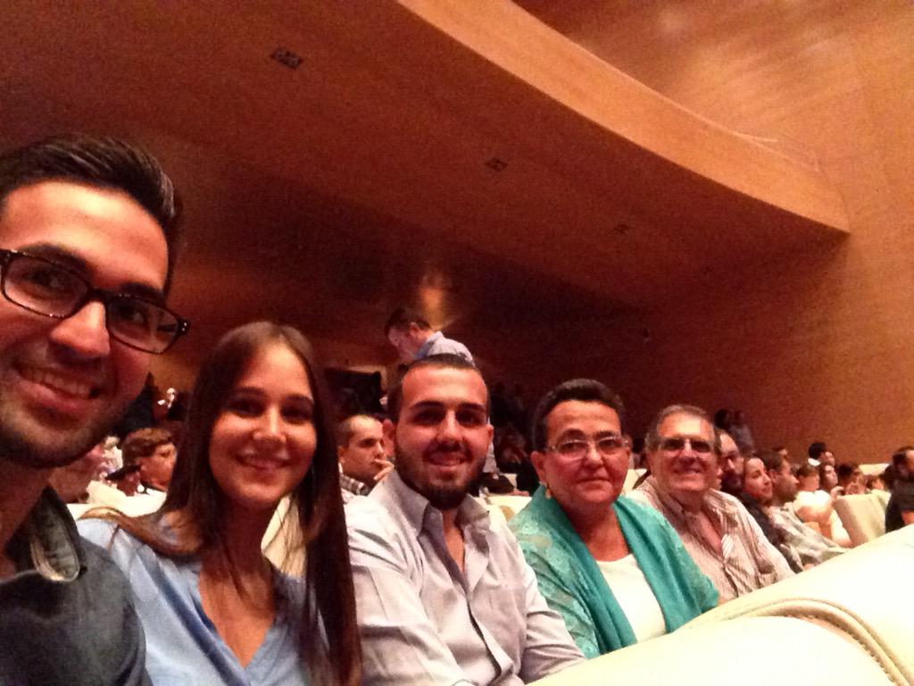 R89David's tweet photo. Gran noche, viendo a un crack @_ManuSanchez_  mu grande!! http://t.co/lEmu8NVX7F