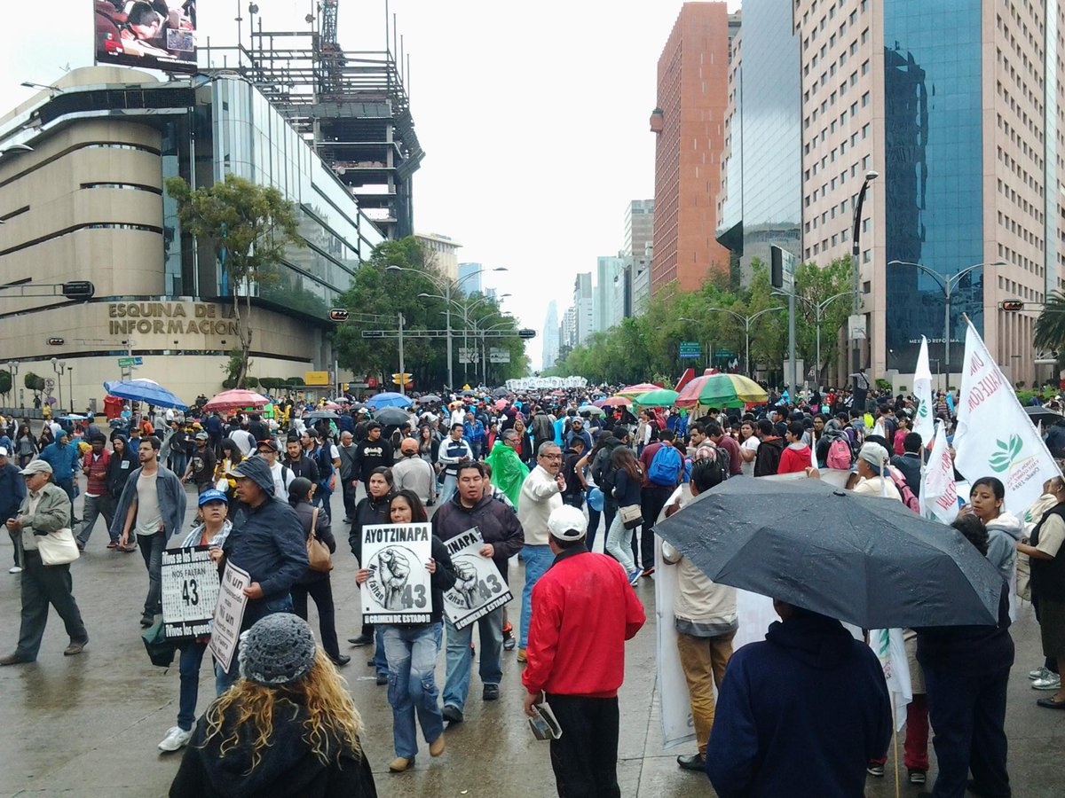 Contingentes estudiantiles estuvieron presentes: <a href="/UACM/">UACM</a>, <a href="/UAM_Comunidad/">UAM Comunidad</a>, <a href="/UPNmx/">UPN Ajusco Mex</a>, <a href="/ColmexAyotzi/">Colmex Ayotzinapa</a>, <a href="/IPNmx/">IPN</a>, <a href="/UNAM_MX/">UNAM</a>