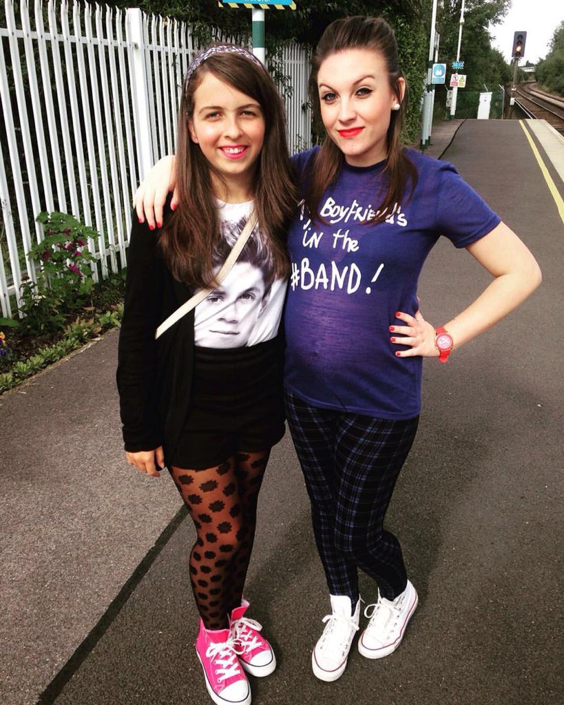 GINAston's tweet photo. Big thanks @Harry_Styles to you and the boys for giving my bump her first concert tonight ❤️❤️❤️ http://t.co/Sc4aMVmDej
