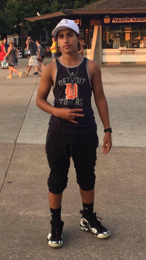 hotboysofMI's tweet photo. He's so hot 😍😍🔥😈😍😏
Twitter: @crispySam1 http://t.co/i1UqStvx6o