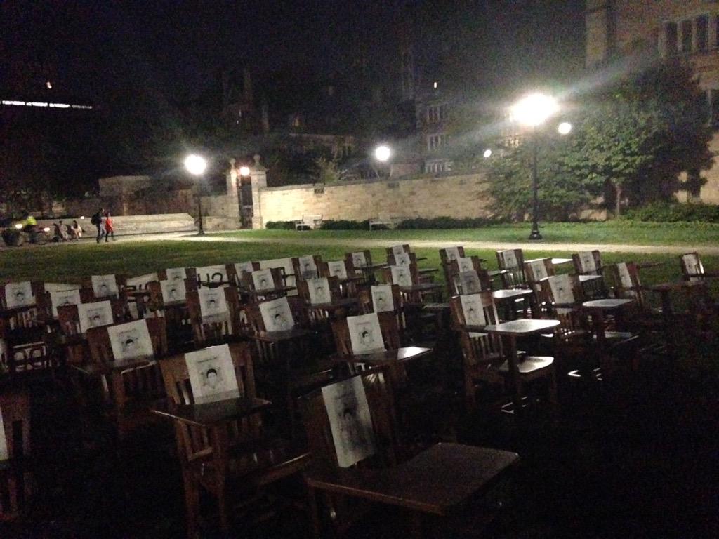 DeniseDresserG's tweet photo. Aqui el #PaseDeLista1al43 en la Universidad de Yale. Unidos de país en país, de ciudad en ciudad Ayotzinapa1año http://t.co/kBrct45ZFy