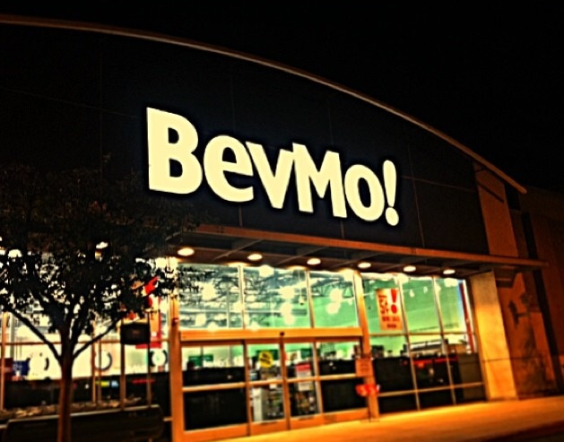 BevMo's tweet photo. Light the night...
#BevMoRun #WeHaveWhatYouWant #Beer #Wine #Spirits #OpenLater http://t.co/HcuDsC7BlE