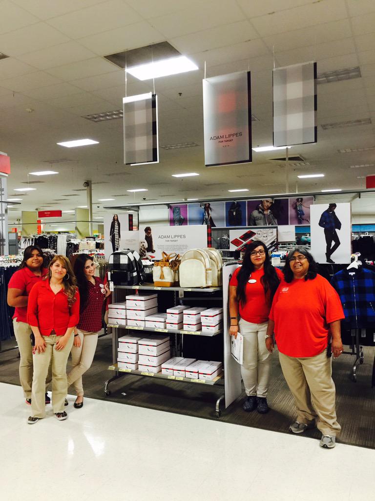 #AdamLippesforTarget is here Come shop bright and early #plaidexplosion #t1523 <a href="/ed_llamas/">Ed Llamas</a> @MrJohnRitz <a href="/ConnieDroge/">Connie Droge</a>