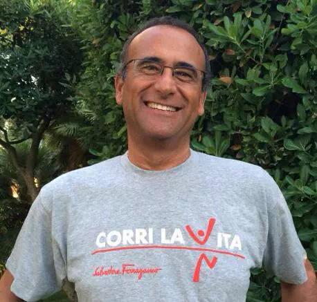 Corrilavita's tweet photo. Vi aspettiamo ore 9.30 Piazza Duomo #firenze... con uno #starter d'eccellenza! @CarloContiRai http://t.co/wi3cOrWl1m