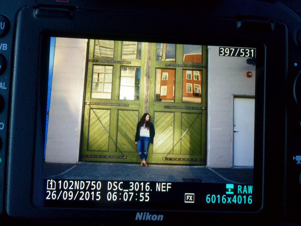 littlelinnyloo's tweet image. So excited about my 2nd shoot with Rosa! So gorgeous😍😍 #backofthecamera #couldntwait