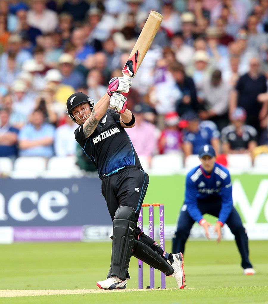 Wishing the \Kiwi who can fly\ a very Happy Birthday! Fearless & entertaining Brendon McCullum!  