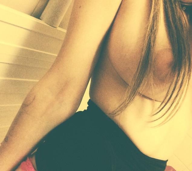 lustdaisy's tweet photo. http://t.co/cUL6yeBGii -Cum have some fun<3 #snapmeboys  #snapme #kikme #kik #adultsnapchat #adult #horny #sexy #hot http://t.co/uQYeYwGRqu