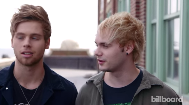 sugarscape's tweet photo. 5SOS chat school, what superpowers they want and new album Sounds Good Feels Good http://t.co/fG0KKn5zwO http://t.co/zqDe2W6339