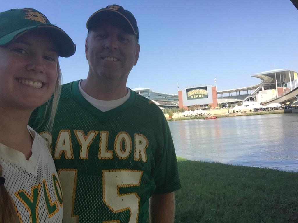 _RobHunt's tweet image. Daddy daughter date with @huntrachel_ for her sweet 16th! Sic 'em Rachel!!