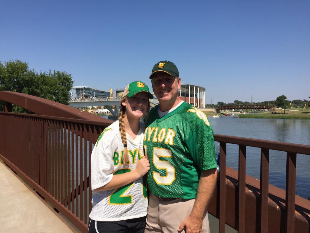 _RobHunt's tweet image. Daddy daughter date with @huntrachel_ for her sweet 16th! Sic 'em Rachel!!