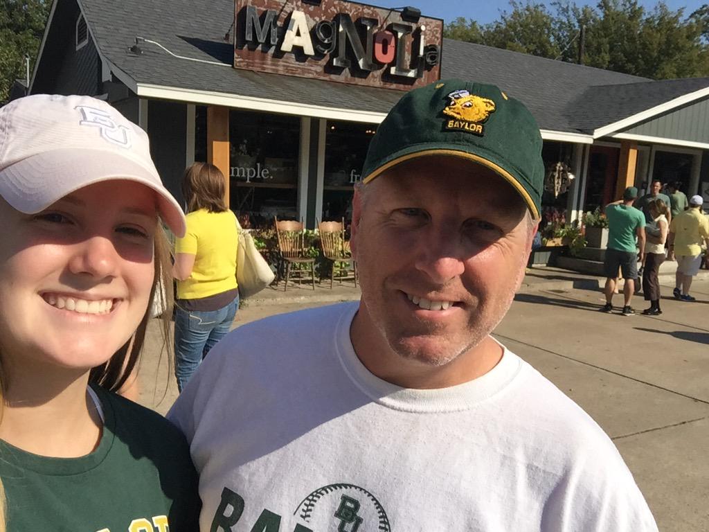 _RobHunt's tweet image. Daddy daughter date with @huntrachel_ for her sweet 16th! Sic 'em Rachel!!