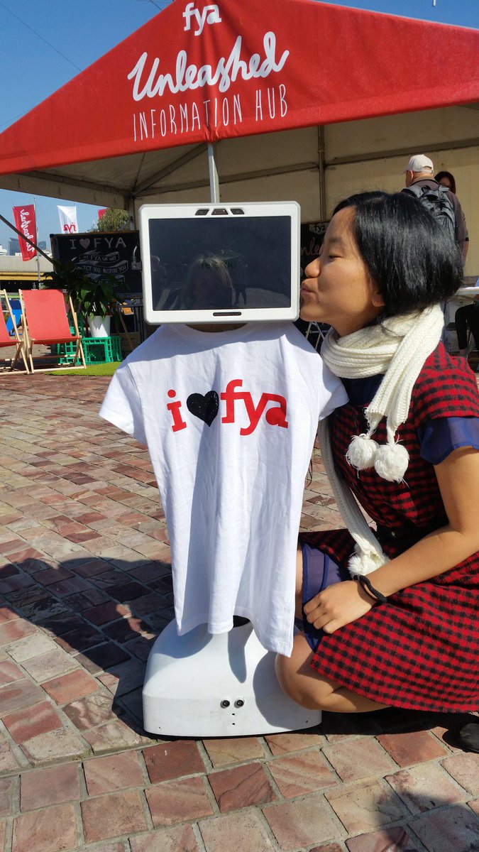 JanOwenAM's tweet photo. Teleroo <3 @fya_org @maritacheng <3 Teleroo. All is well in the world #Unleashed15 #futurechaser http://t.co/QHTkdhvLjs