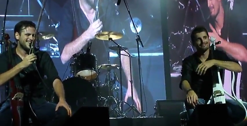 Lukaholics's tweet photo. Smiles that light up the entire theatre!
Argentina misses you already boys~
Come back soon!
Thanks 4 pics @AstridBA ! http://t.co/99zJdkdc4J