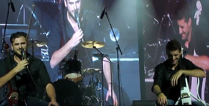 Lukaholics's tweet photo. Smiles that light up the entire theatre!
Argentina misses you already boys~
Come back soon!
Thanks 4 pics @AstridBA ! http://t.co/99zJdkdc4J