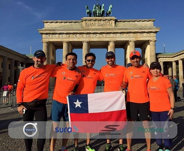 RoadRunnersCL's tweet photo. #GoRunRoadRunners #maratonberlin2015 #run #running #chile #training #marathon @volvocarscl… http://t.co/wswndGiPbF http://t.co/Nj5SIWYASx