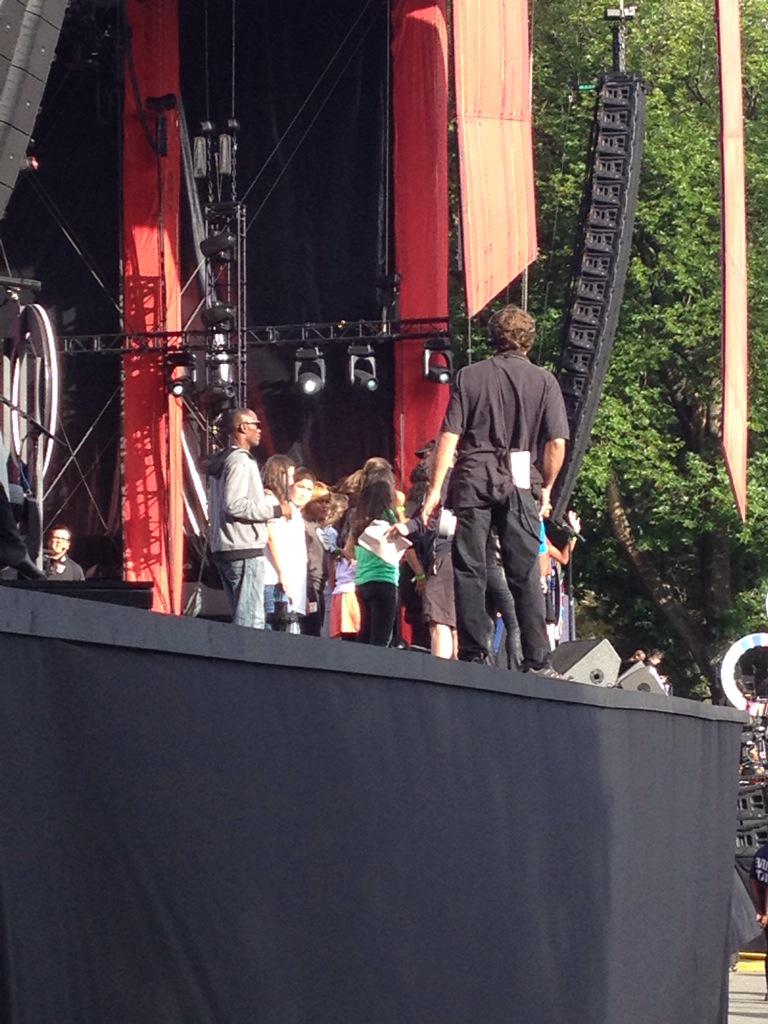 natecoleDC's tweet photo. @UrbanAlliance Intern / @WorldBank Youth Ambassador takes stage @GlobalFestival 2015! http://t.co/1Rm5SJsqvG
