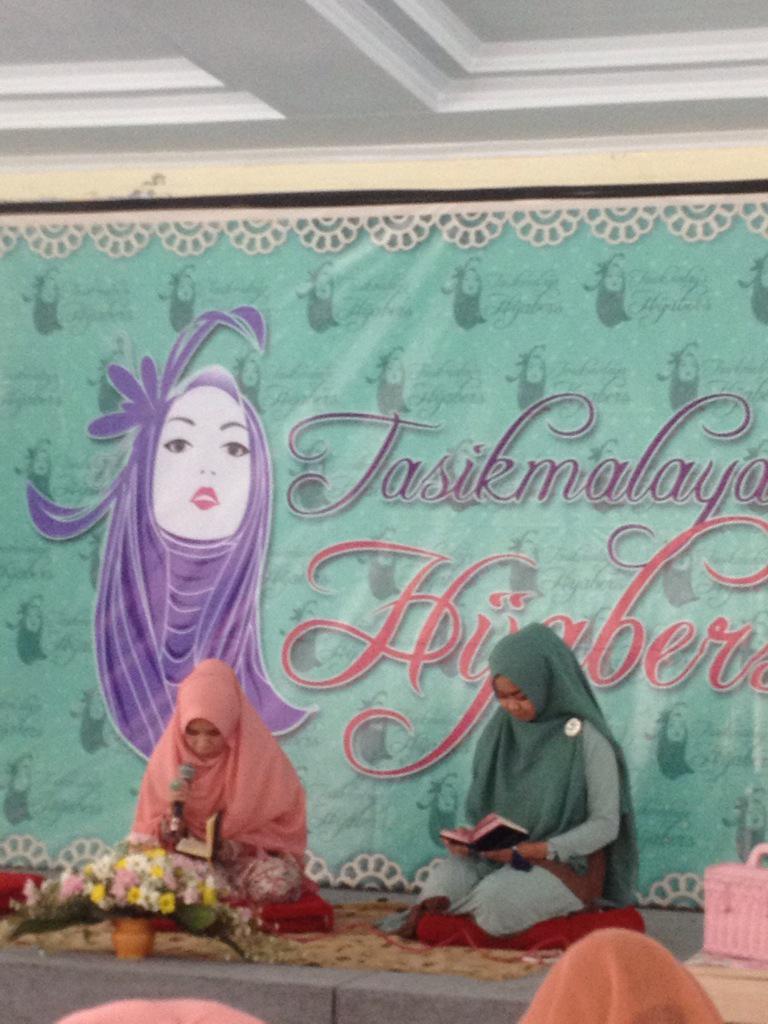 Pembacaan Ayat Suci Alquran dan saritilawah oleh teh <a href="/HasriValian/">Hasri Valian</a> dan teh <a href="/hildasabani/">Hilda</a> 😊🙏